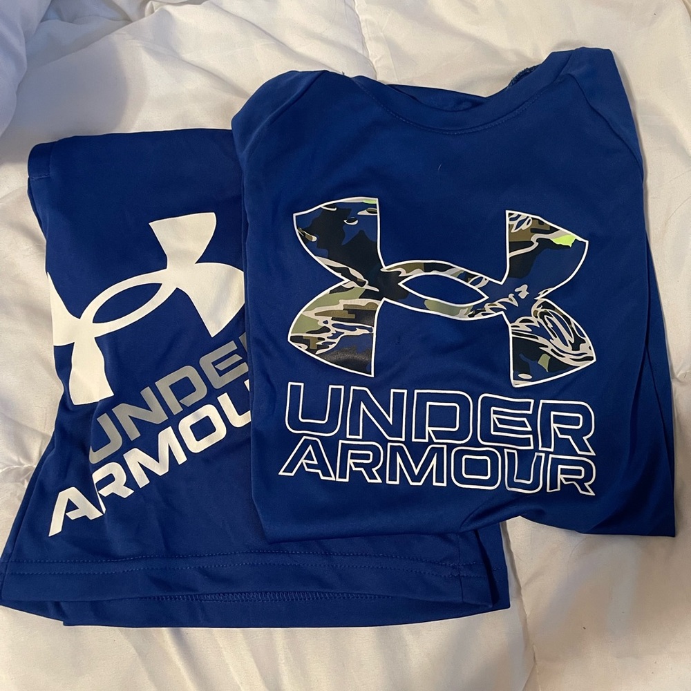 EUC boys Under Armour short shorts lot YL L blue w/ camo shirt design
